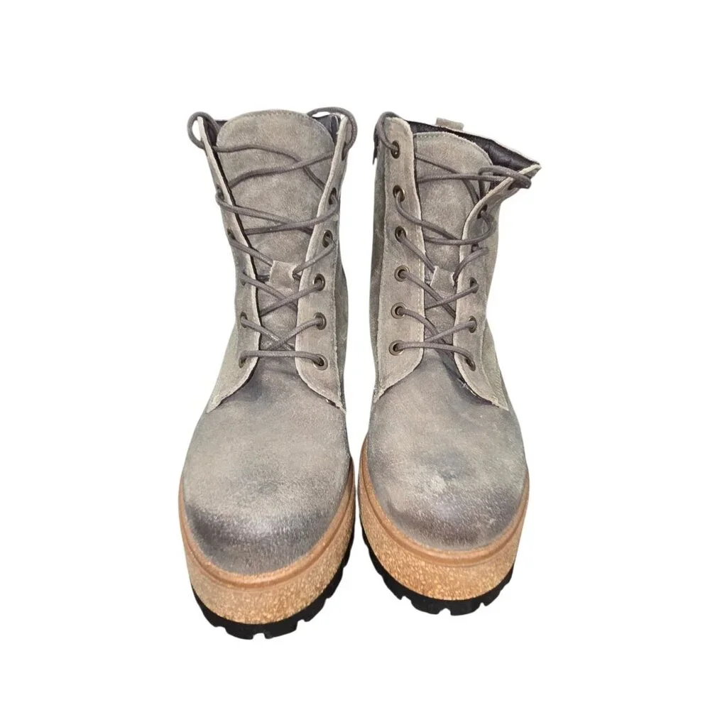 Taos Women Main Street ankle boots featuring Leather uppers size 8-8.5